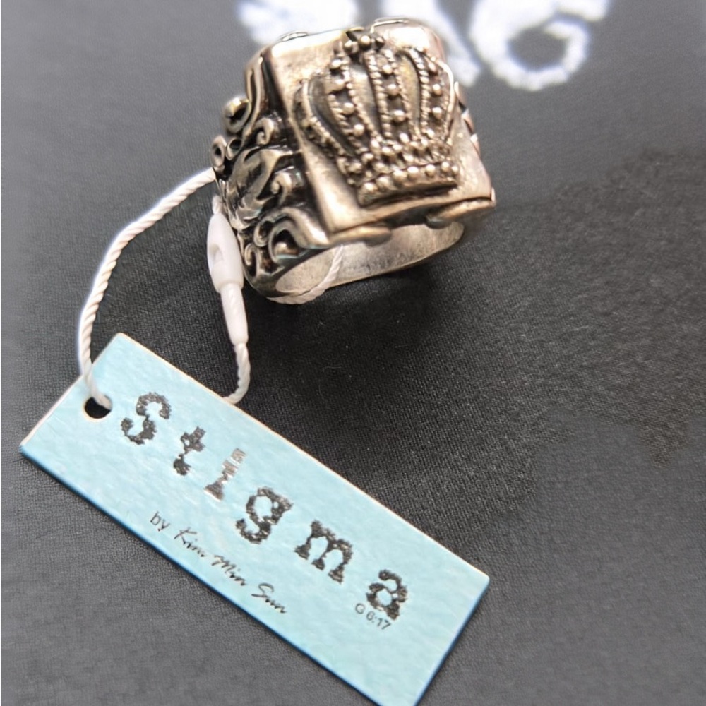 Silver Crown Ring by Stigma